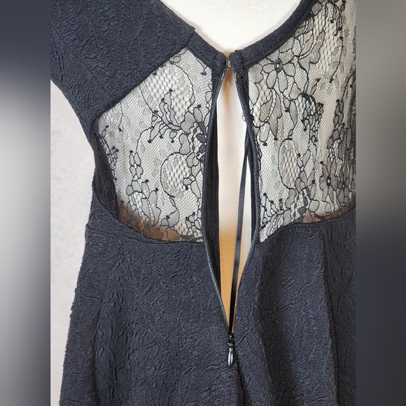 Free People Brooklyn Black Lace Back Mini Dress Textured Fit & Flare Small - Picture 12 of 12